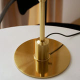Designová stolní lampa dánského designéra