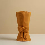 Knot & Bloom - Keramická váza s mašlí
