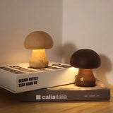 Dobíjecí stolní lampa ve tvaru dřevěného houbového