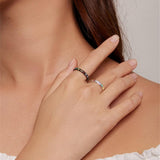 Anillo de plata de ley con diseño de huella