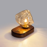 Skleněná stolní lampa ve tvaru ledového kamene