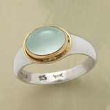 Anillo de plata con diamante verde