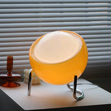 Stolní Lampa ve Středověkém Bauhausu
