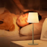 Moderní bezdrátová LED stolní lampa