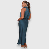 Zenaida - Elegantní Šaty s Ženským Nádechem
