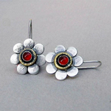 Pendientes Vintage Daisy en Vidrio Rojo
