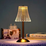 Bezdrátová stolní lampa z kovu a krystalu
