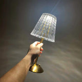 Bezdrátová stolní lampa z kovu a krystalu