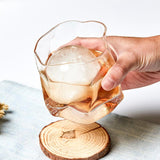Transformační texturový skleničkový set na whiskey