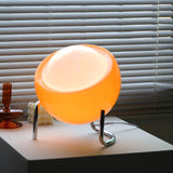 Stolní Lampa ve Středověkém Bauhausu